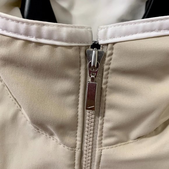 Nike Cream Running Jacket - Picture 3 of 7